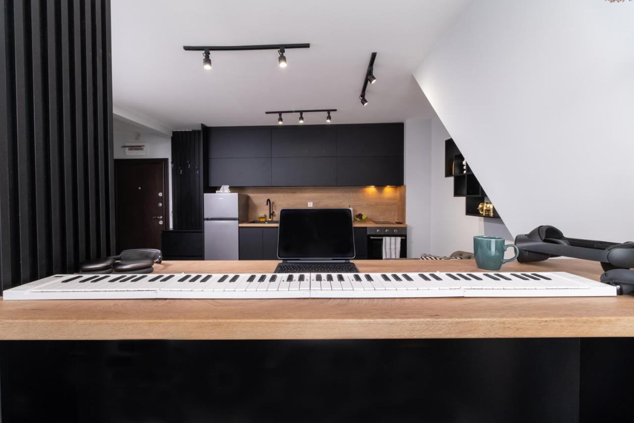 Chic 1Br Apartment With Balcony In Φιλιππούπολη Εξωτερικό φωτογραφία