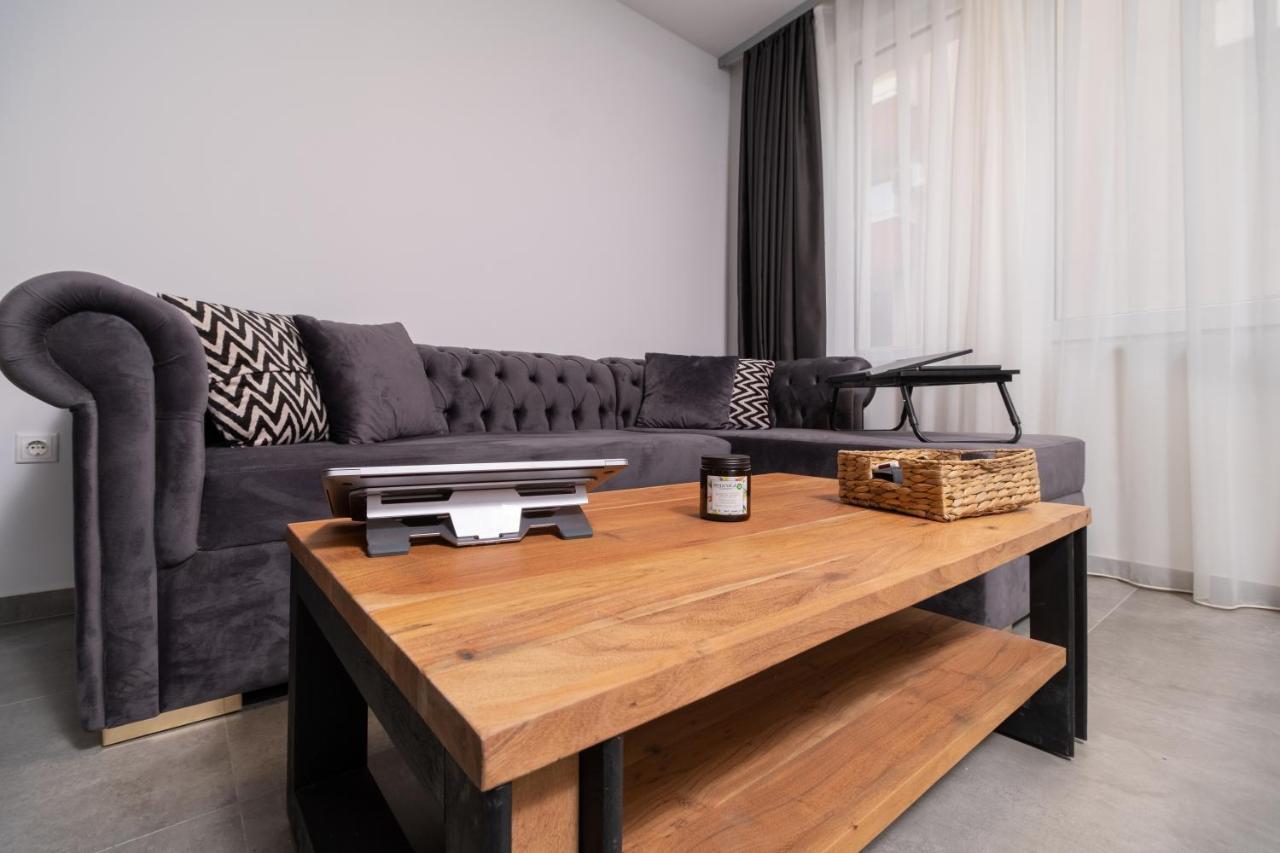 Chic 1Br Apartment With Balcony In Φιλιππούπολη Εξωτερικό φωτογραφία