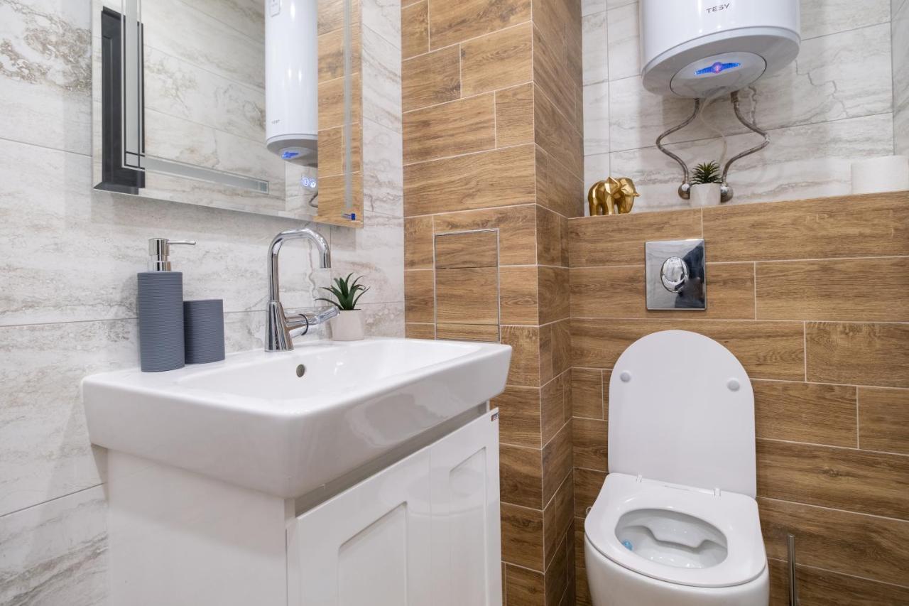Chic 1Br Apartment With Balcony In Φιλιππούπολη Εξωτερικό φωτογραφία