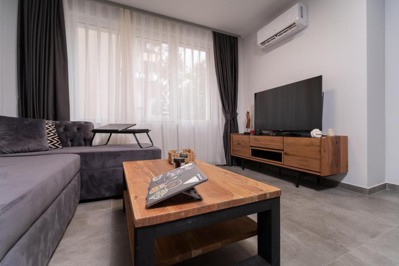 Chic 1Br Apartment With Balcony In Φιλιππούπολη Εξωτερικό φωτογραφία