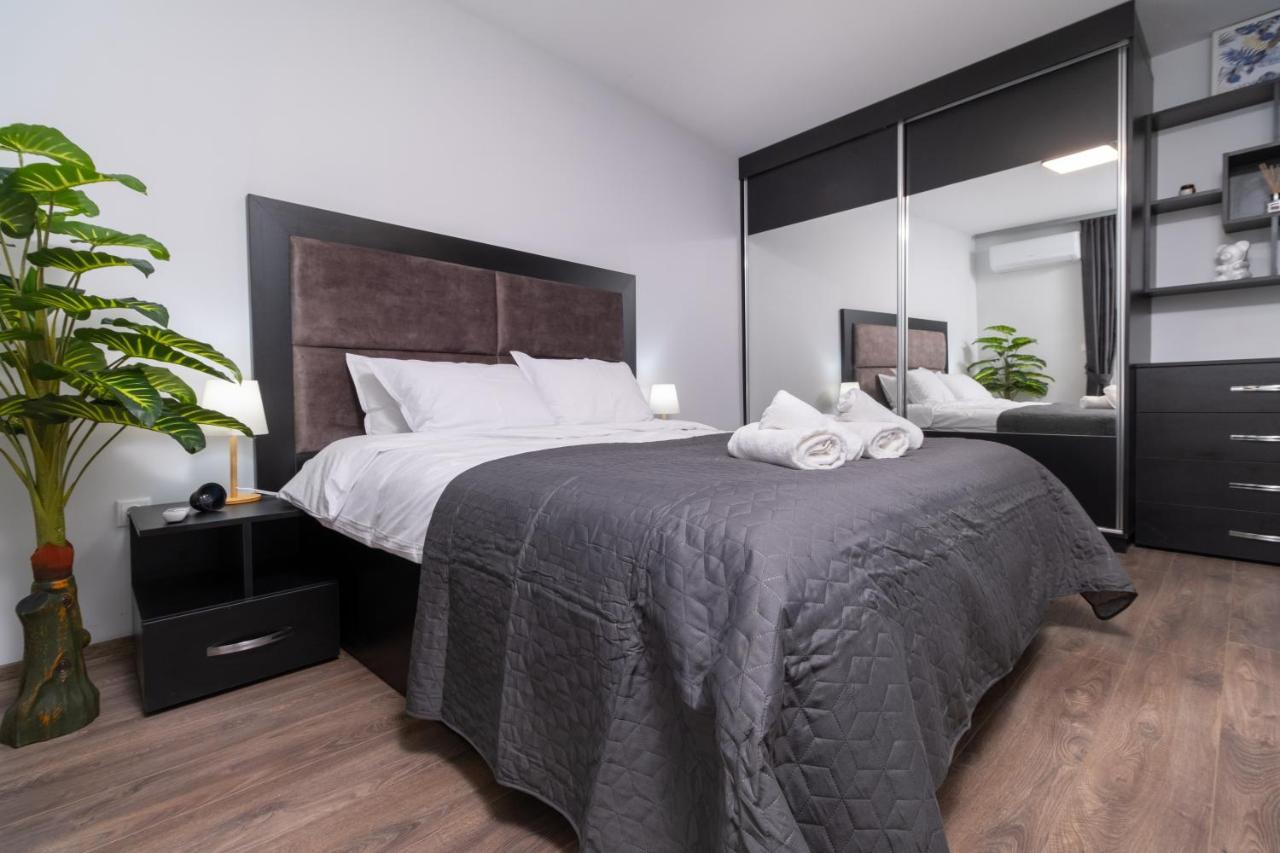Chic 1Br Apartment With Balcony In Φιλιππούπολη Εξωτερικό φωτογραφία
