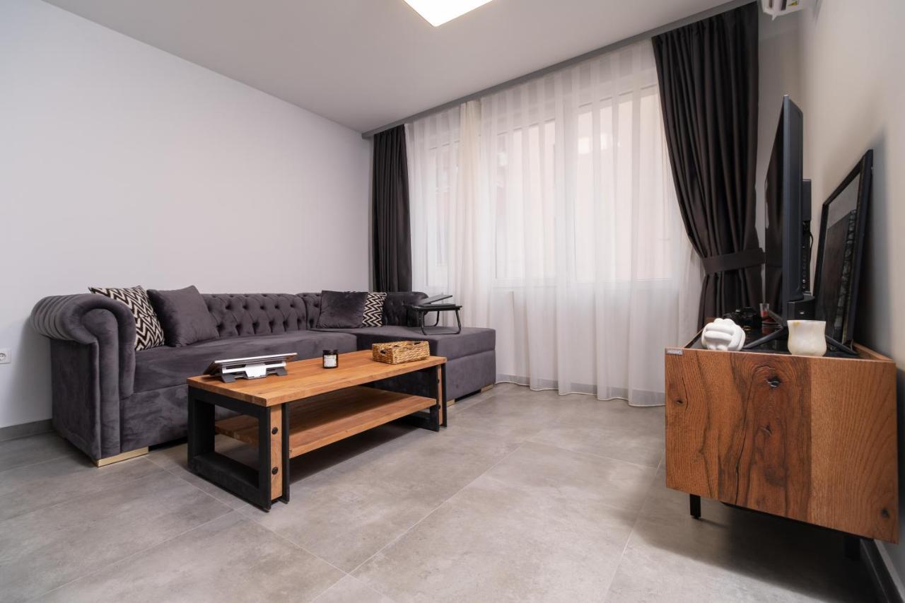 Chic 1Br Apartment With Balcony In Φιλιππούπολη Εξωτερικό φωτογραφία