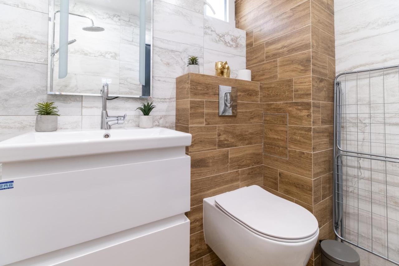 Chic 1Br Apartment With Balcony In Φιλιππούπολη Εξωτερικό φωτογραφία