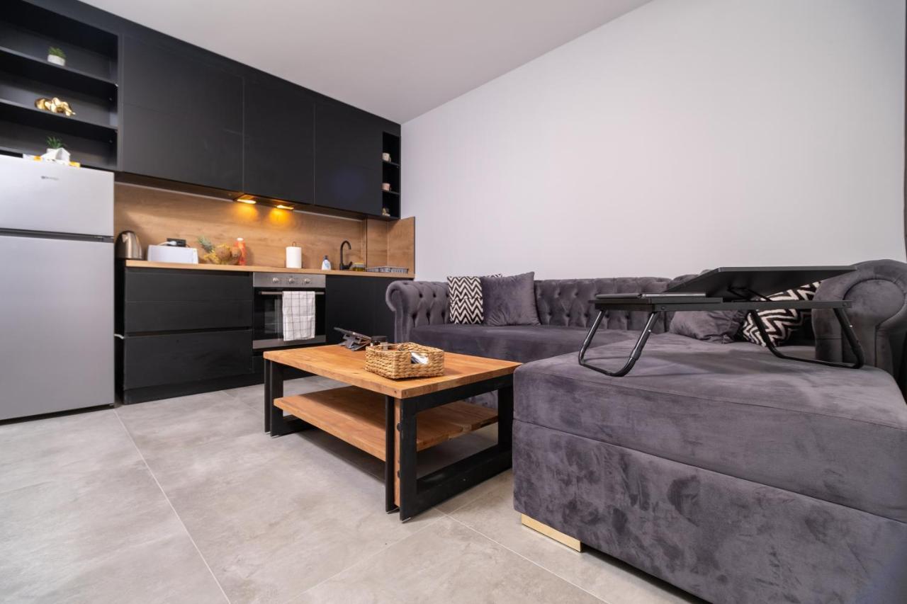 Chic 1Br Apartment With Balcony In Φιλιππούπολη Εξωτερικό φωτογραφία